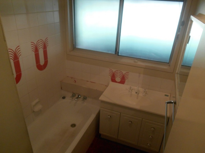 33 Hinkler Cres, Wilsonton QLD 4350