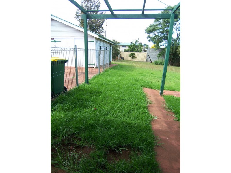8 Gipps Street, Drayton QLD 4350