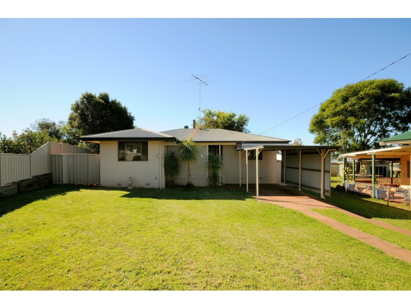 2 McCafferty Street, Wilsonton QLD 4350