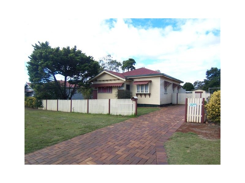 12 Berry Street, Wilsonton QLD 4350