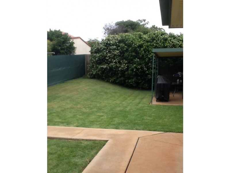 11 Gainsborough Drive, Glenvale QLD 4350
