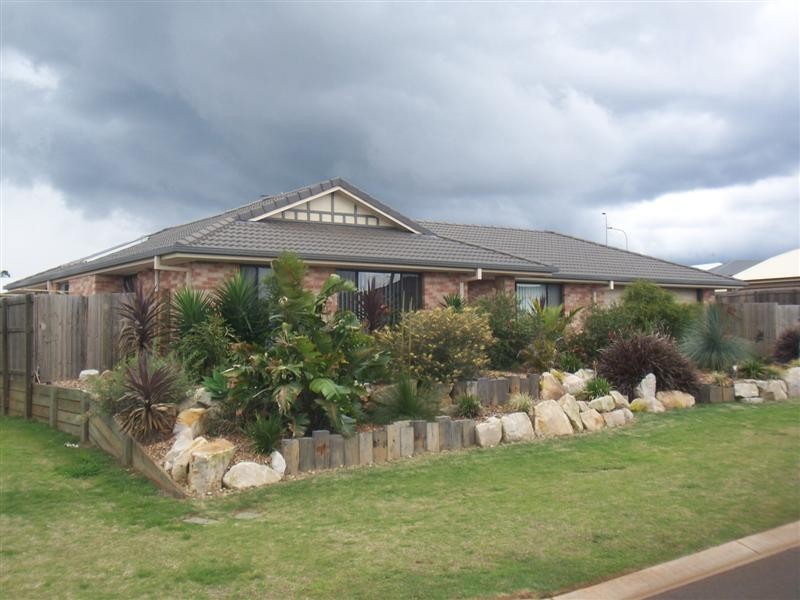 15 Smythe Drive, Highfields QLD 4352