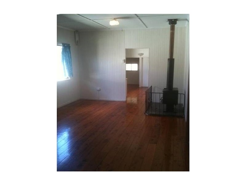 14 Park Street, Newtown QLD 4350