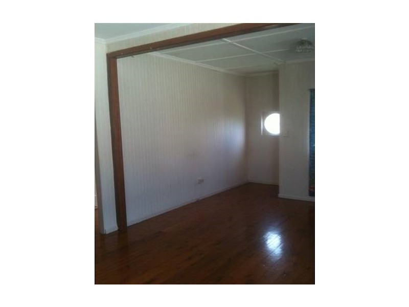 14 Park Street, Newtown QLD 4350