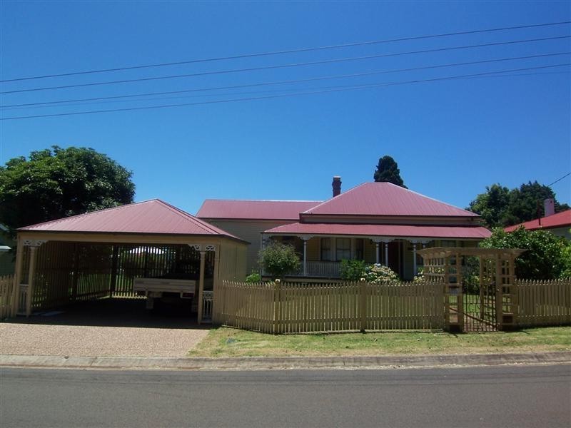 11 Potter Street, South Toowoomba QLD 4350