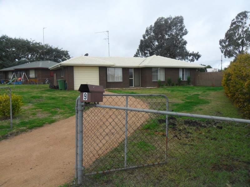 9 Balfour Street, Wyreema QLD 4352