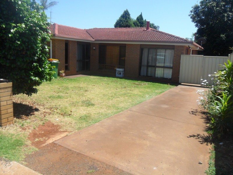 467 Stenner Street, Harristown QLD 4350