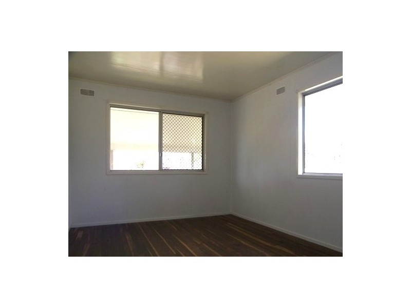 4 Dignan Street, Harristown QLD 4350