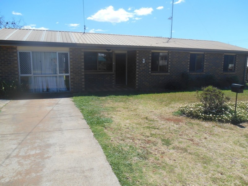3 Kratzman Court, Kearneys Spring QLD 4350