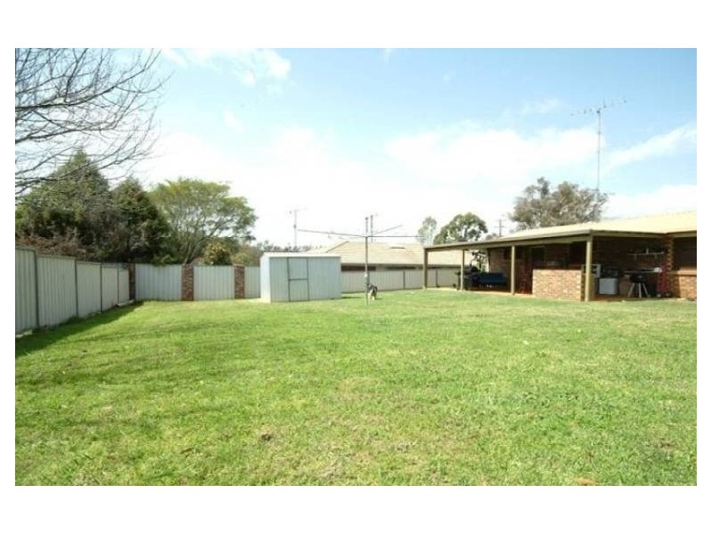 3 Kratzman Court, Kearneys Spring QLD 4350