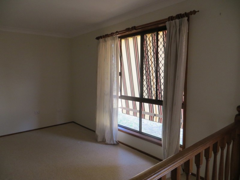 4 Rutkin Street, Kearneys Spring QLD 4350