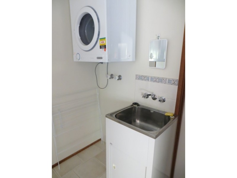 4 Rutkin Street, Kearneys Spring QLD 4350