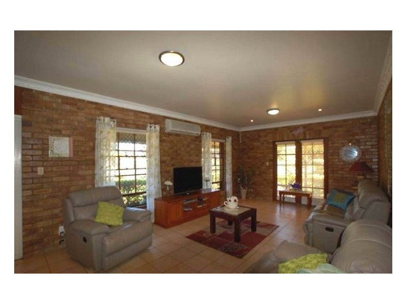 10 Prowse Street, Rockville QLD 4350