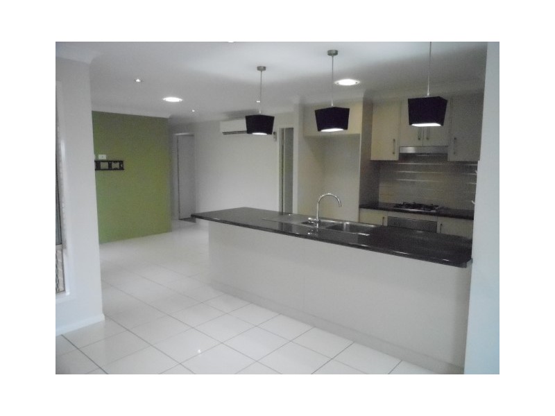 10 Cuttaburra Cresent, Glenvale QLD 4350