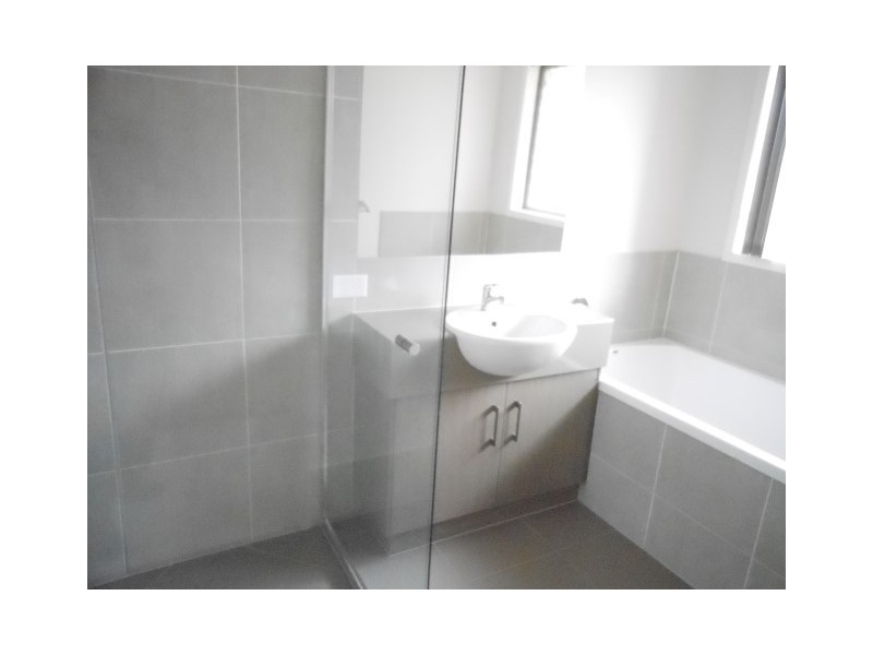 10 Cuttaburra Cresent, Glenvale QLD 4350