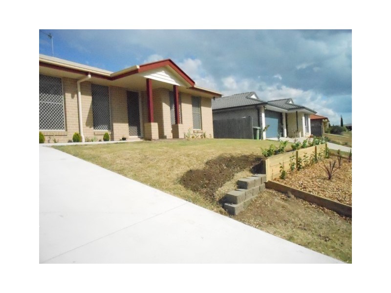 10 Cuttaburra Cresent, Glenvale QLD 4350