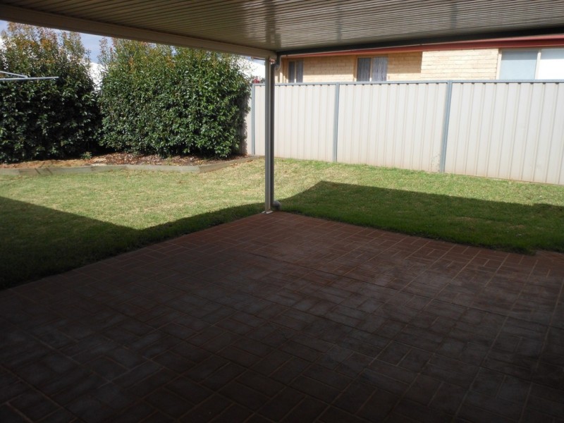 14 Biscay Crescent, Glenvale QLD 4350