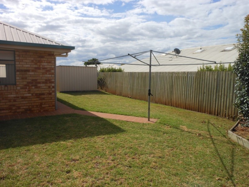 14 Biscay Crescent, Glenvale QLD 4350