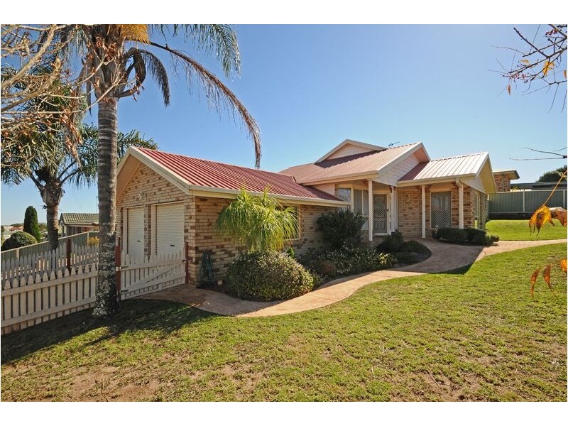 15 Caribou Court, Wilsonton QLD 4350