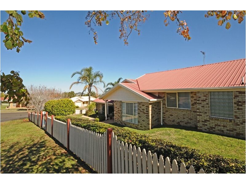 15 Caribou Court, Wilsonton QLD 4350