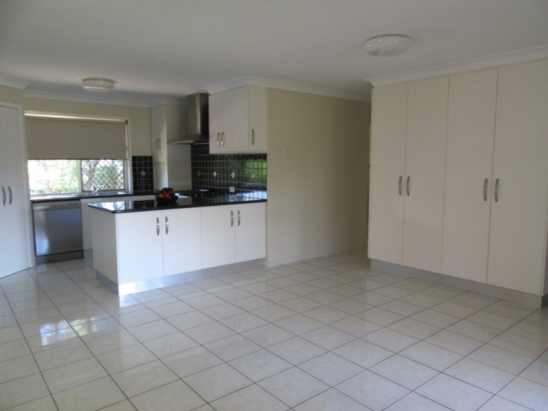 31 Station Street, Wyreema QLD 4352