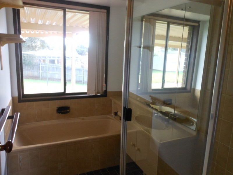 10 Chardonnay Street, Wilsonton Heights QLD 4350