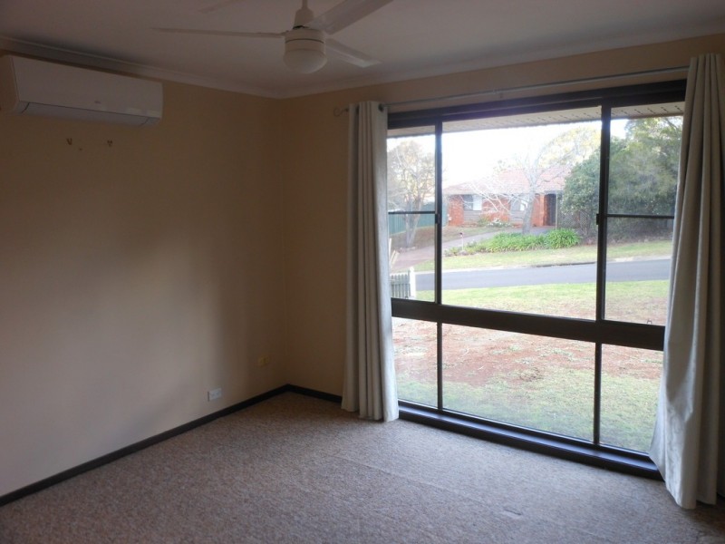 10 Chardonnay Street, Wilsonton Heights QLD 4350