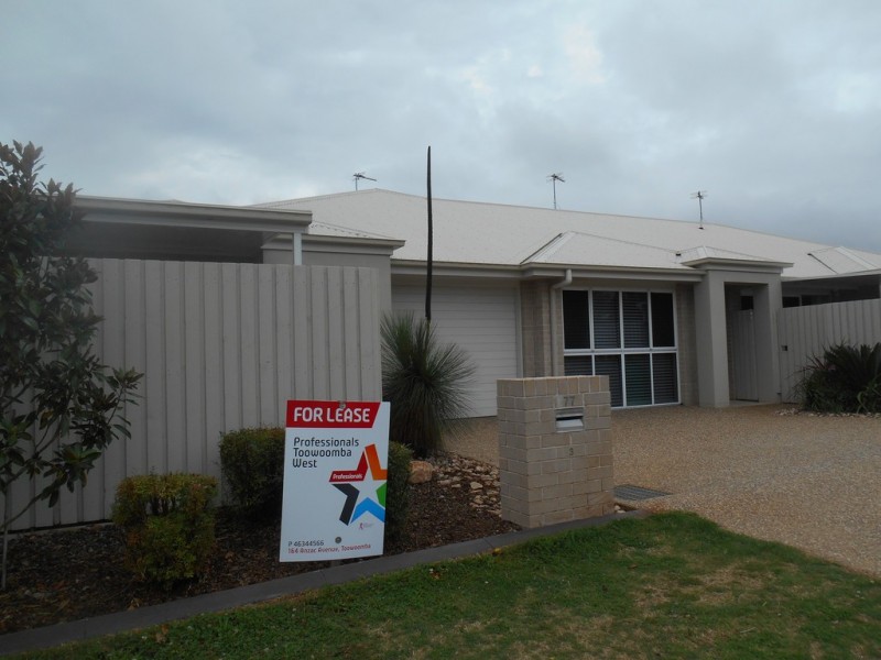 3/77 Platz Street, Darling Heights QLD 4350