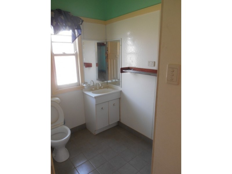 52 Holberton Street, Rockville QLD 4350