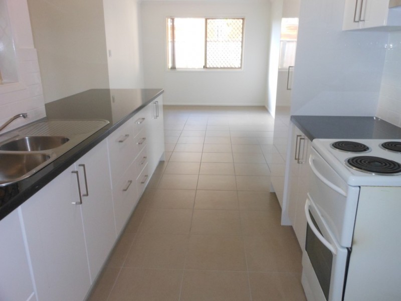 9 Kurrajong Street, Newtown QLD 4350