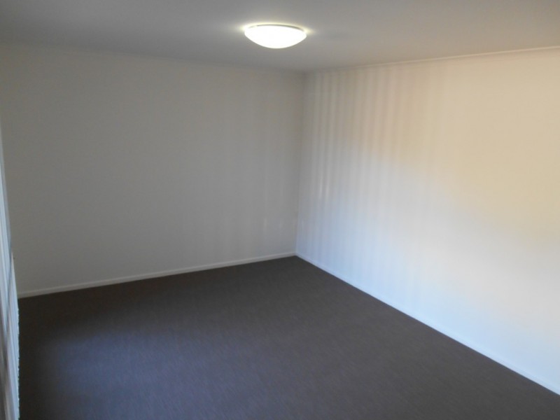 9 Kurrajong Street, Newtown QLD 4350