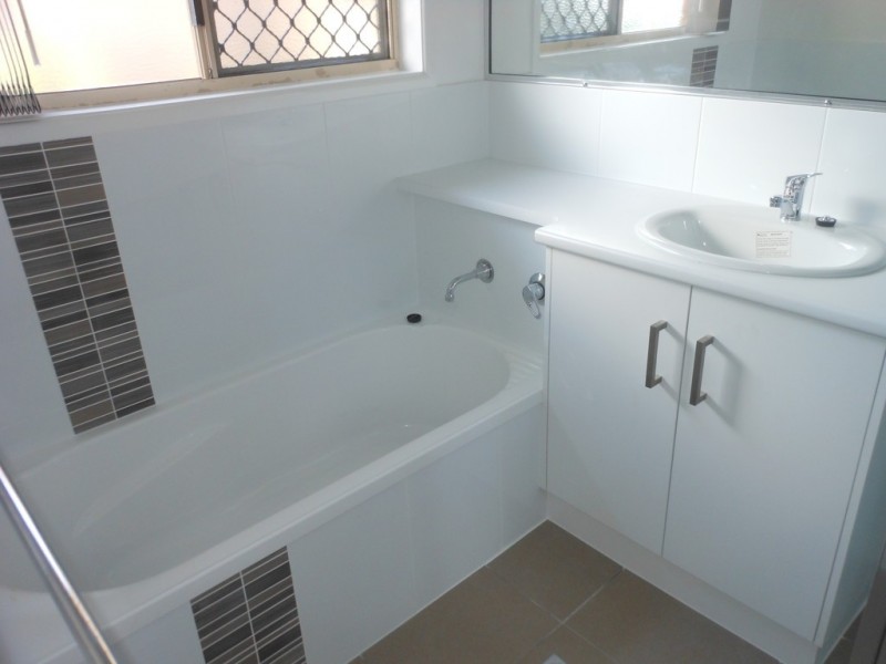 9 Kurrajong Street, Newtown QLD 4350