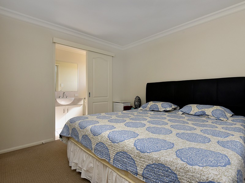 51 Berghofer Drive, Oakey QLD 4401