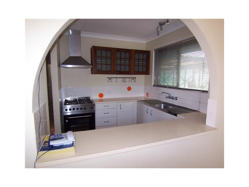 33 Hinkler Cres, Wilsonton QLD 4350