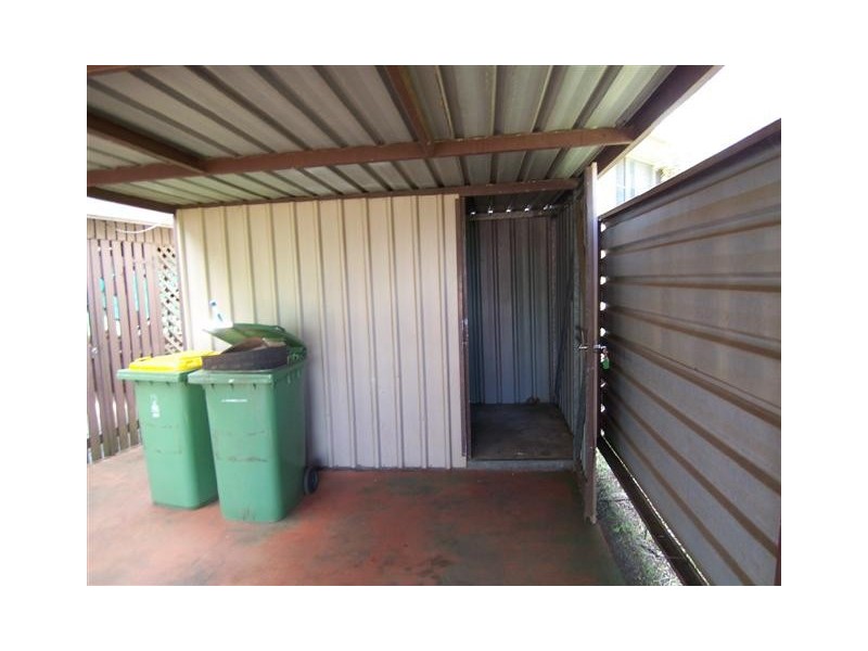 33 Hinkler Cres, Wilsonton QLD 4350