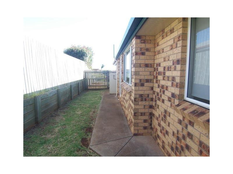11 Gainsborough Drive, Glenvale QLD 4350