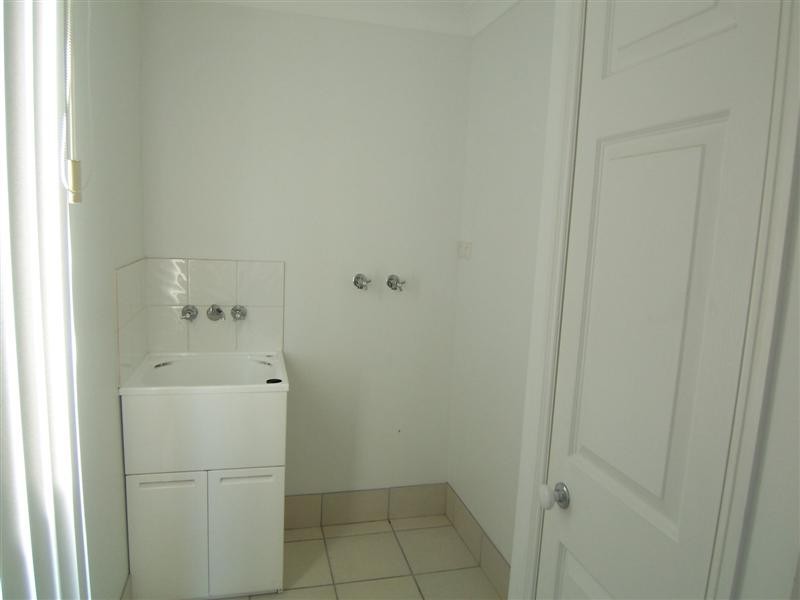 1/17 Rose Street, Wilsonton QLD 4350