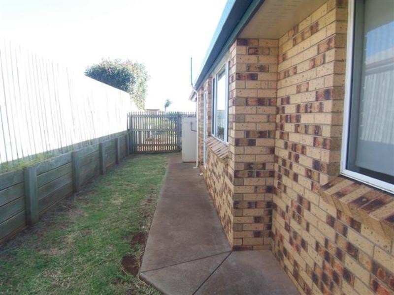 11 Gainsborough Drive, Glenvale QLD 4350