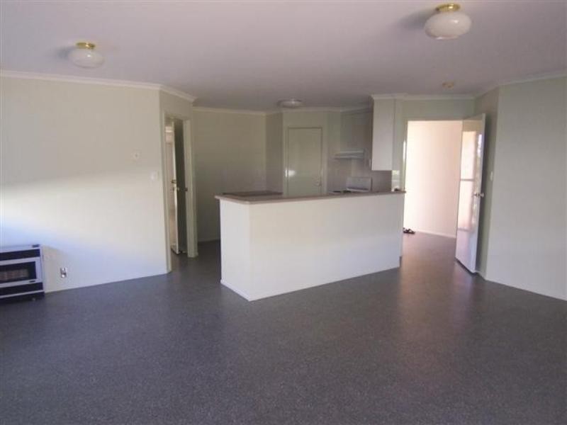 11 Gainsborough Drive, Glenvale QLD 4350