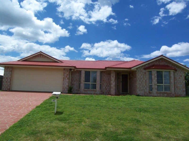 41 Nioka Drive, Highfields QLD 4352