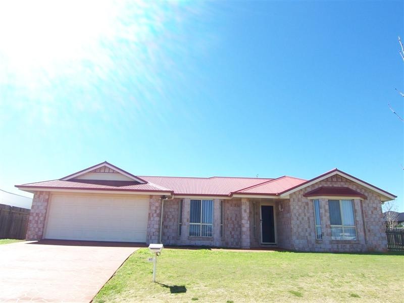 41 Nioka Drive, Highfields QLD 4352