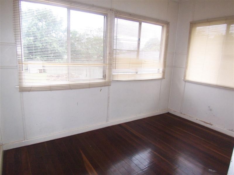 9 Park Street, Newtown QLD 4350