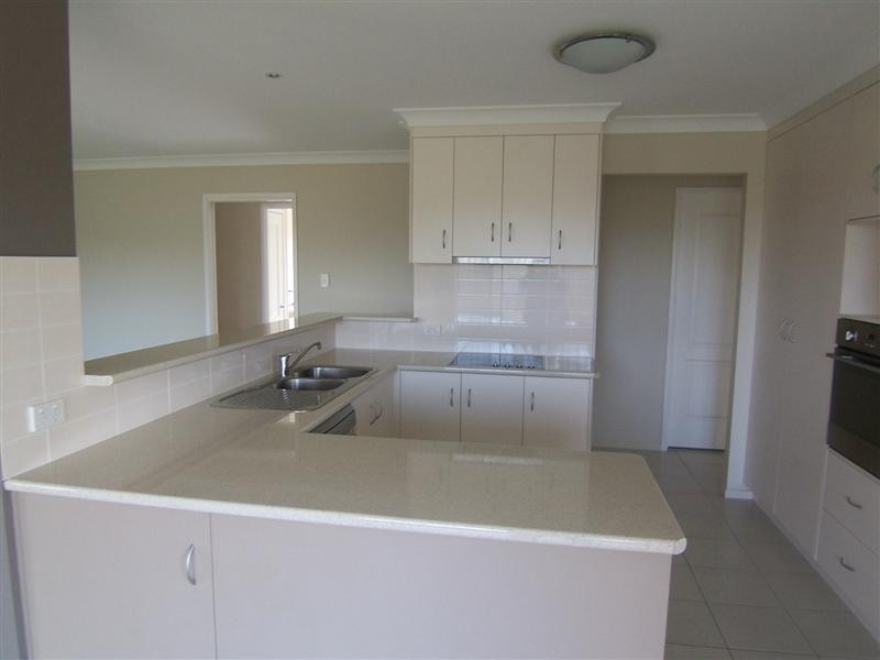 2 Bunkers Hill School Road, Westbrook QLD 4350