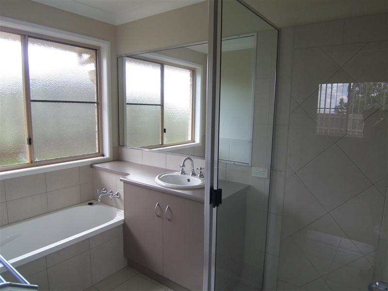 2 Bunkers Hill School Road, Westbrook QLD 4350