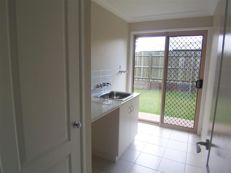 2 Bunkers Hill School Road, Westbrook QLD 4350