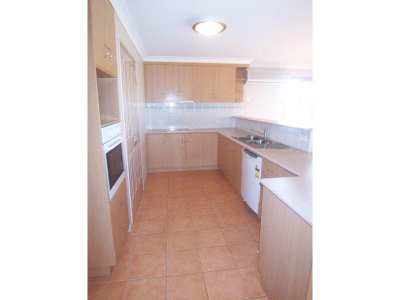 18 Patron  Cresent, Glenvale QLD 4350