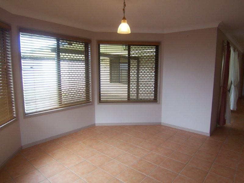 18 Patron  Cresent, Glenvale QLD 4350