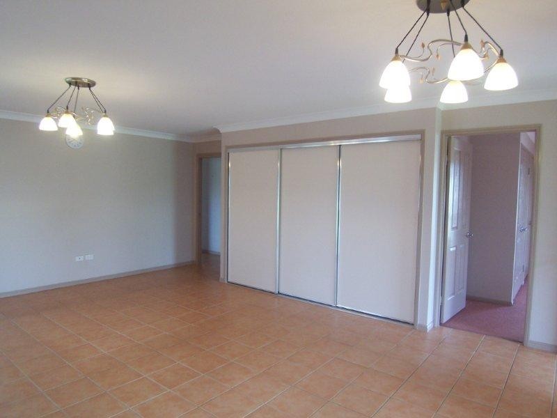 18 Patron  Cresent, Glenvale QLD 4350