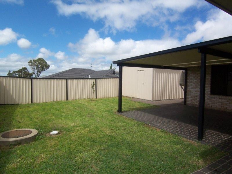 18 Patron  Cresent, Glenvale QLD 4350