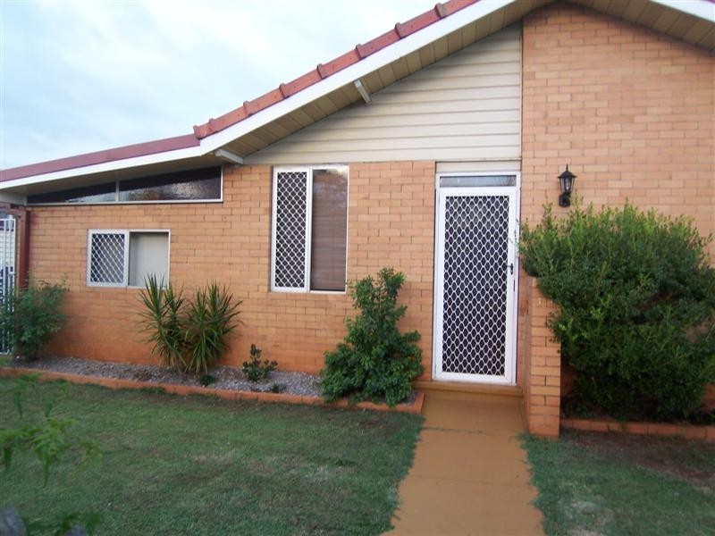 10 Elworthy Street, Toowoomba QLD 4350
